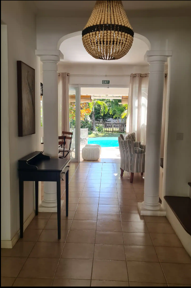 Mauritius flats fishing accommodaation with pool