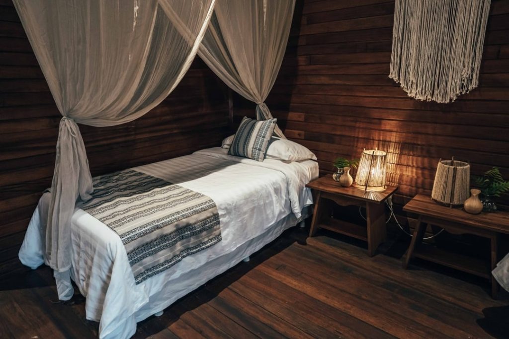 Bolivia Pluma Lodge bedroom accommodation