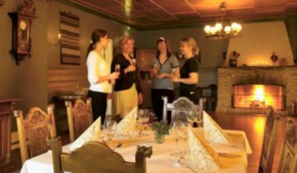 Norway Salmon Fishing Målselva River Rundhaug Gjestegard hotel bar